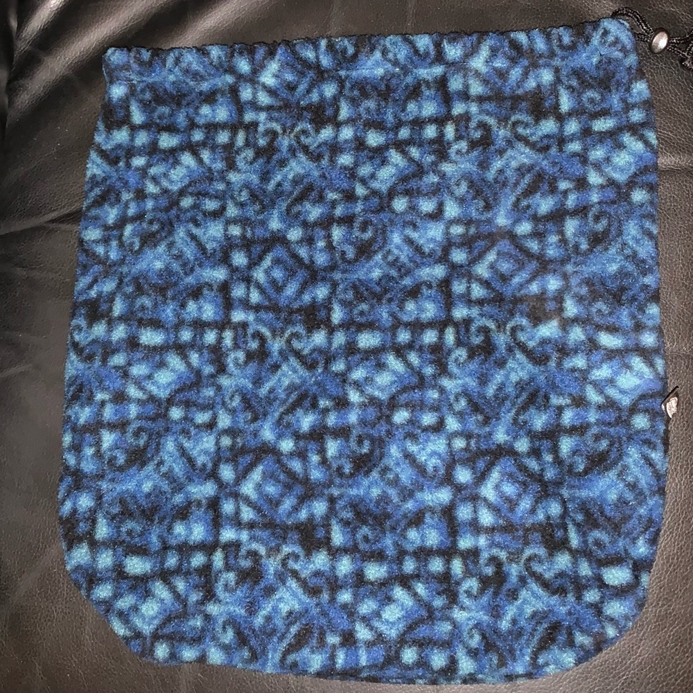 SKI TURTLE FUR HELMET BAG PROTECTION HAS CINCHING TIE PULL FLEECE FOR ANY HELMET - Picture 3 of 6